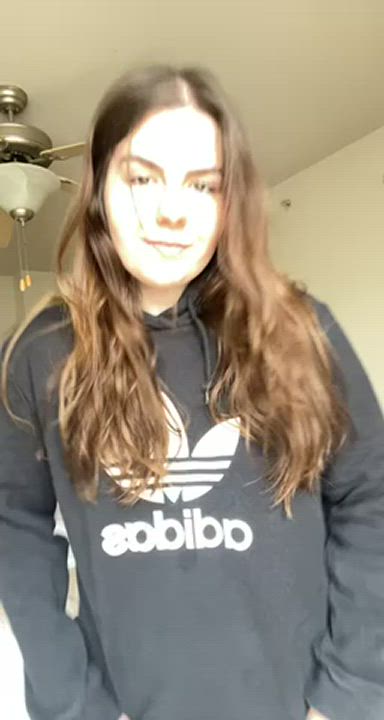 I showed you what’s under my hoodie please respond 🥺 - free porn video