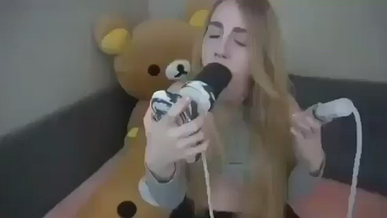 I didn’t realize how long it was until she took it out - free porn video