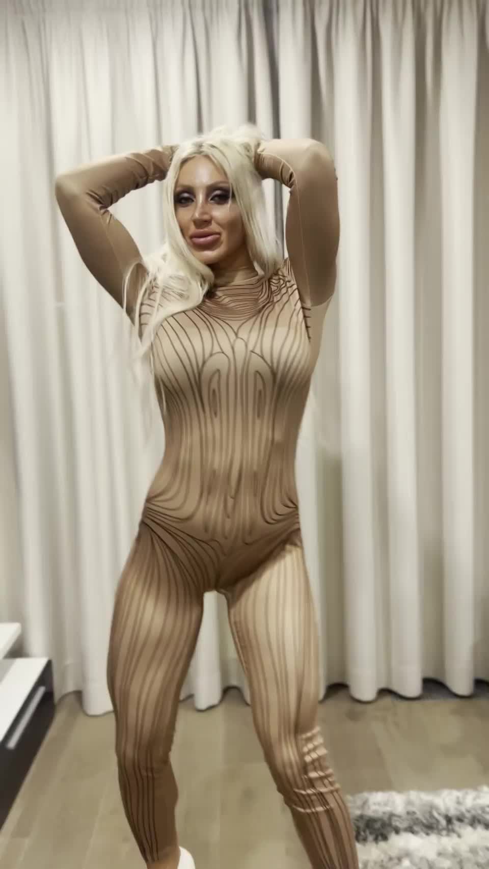 I'm your little model - free porn video