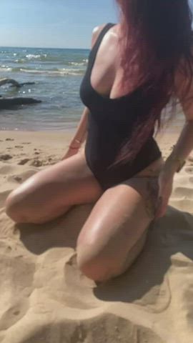 Let’s get sandy 😏💦 - free porn video