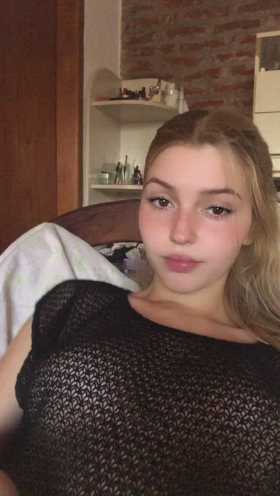 Do you want to play with your tongue? - free porn video