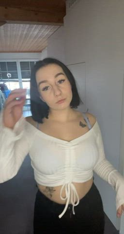 I matched my bra and panties. Wanna see? - free porn video