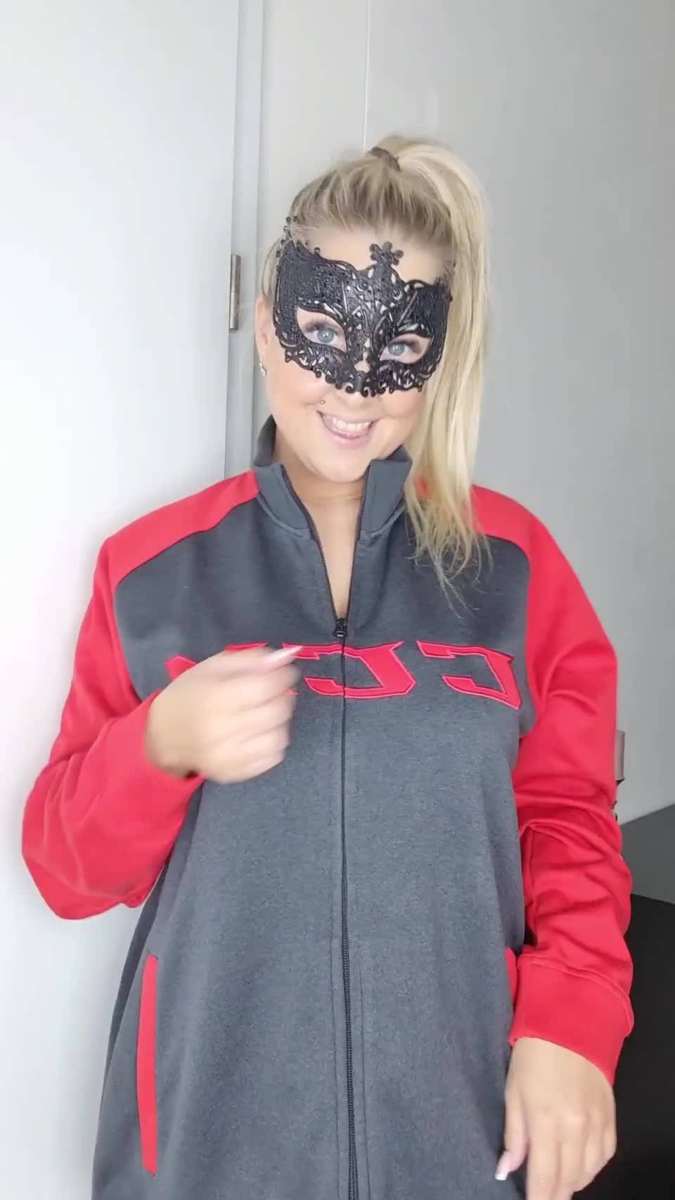Wanna have my tits for snack? - free porn video