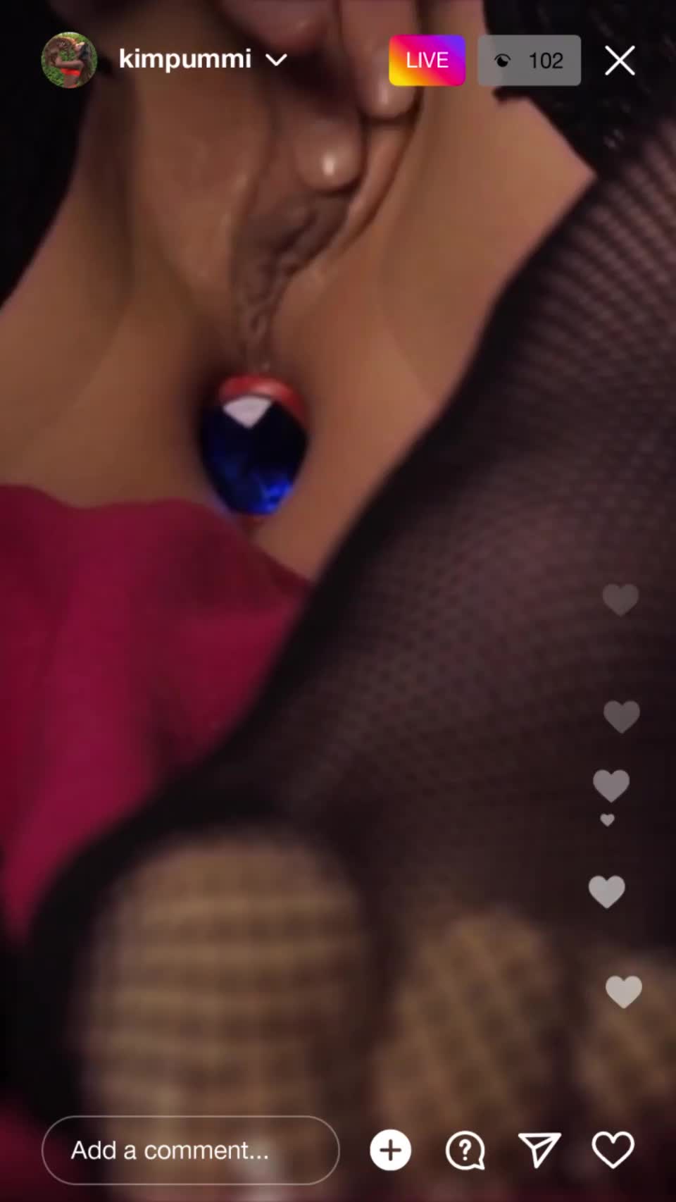 On Insta, She just got back from a run and dripping sweat... and her pussy is nice and wet! 💦 - free porn video