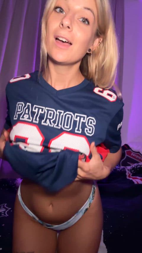 whats the first word that you think when you see a skinny blonde girl - free porn video