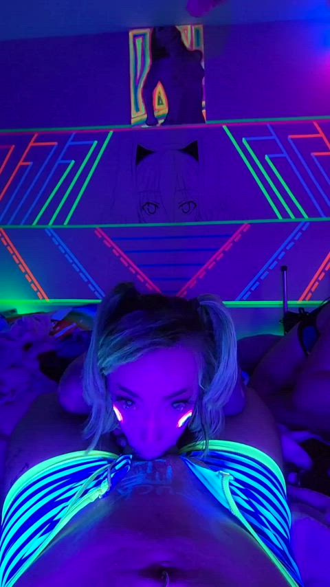 I want you to live in my throat - free porn video