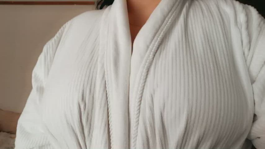 Fresh titty tuesdayyyy missed you in the shower 🤤💦 [reveal] [oc] [f] - free porn video