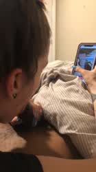 Giving BJ while swiping on tinder - free porn video