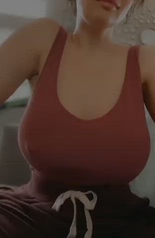 Big MILF tits - free porn video