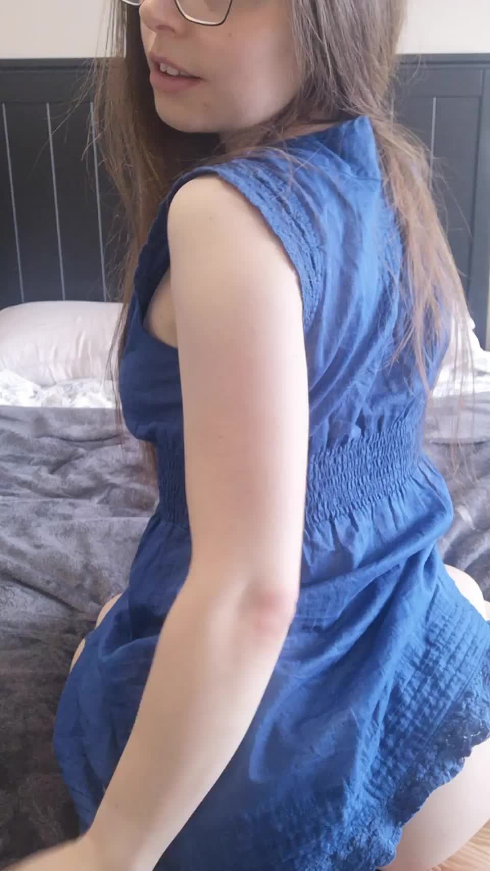 i like to wear really short dresses - free porn video