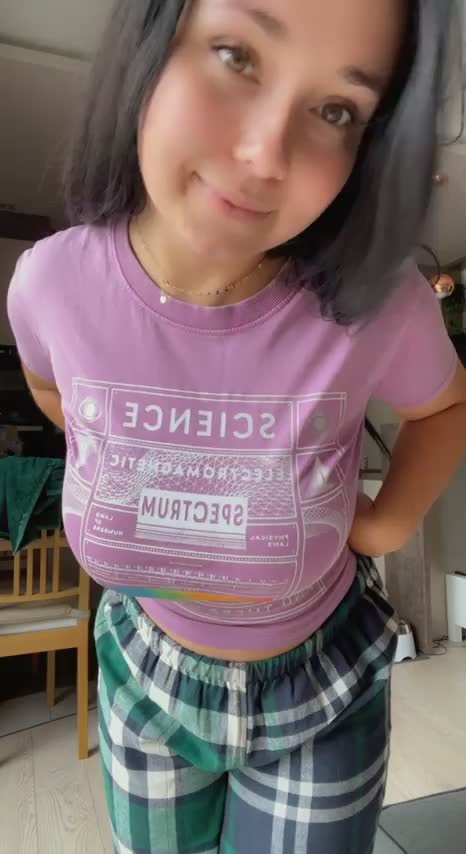 I have some slim thick body for you! - free porn video