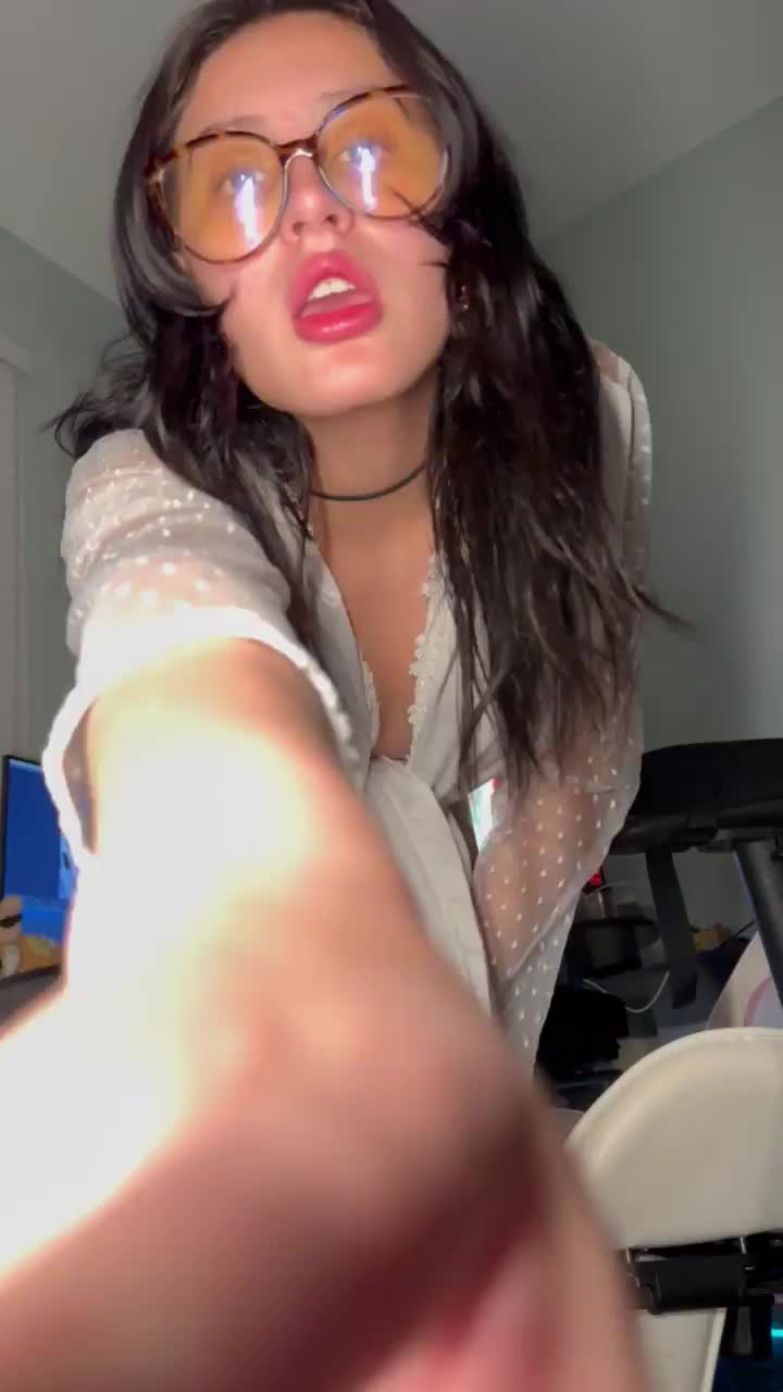 New game, I try to keep a straight face as I play , as you fuck me raw from behind 🙈☺️ - free porn video