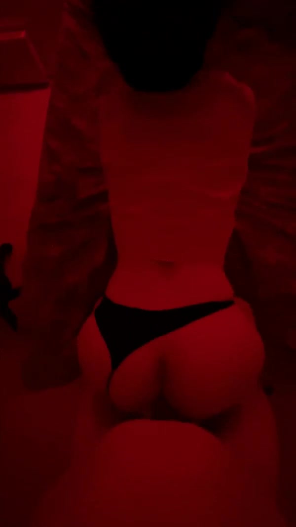 Her ass is made to be fucked from behind - free porn video