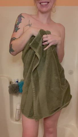 Wet milf at your service! - free porn video