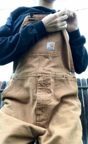 do you like what i’m hiding underneath these overalls? - free porn video