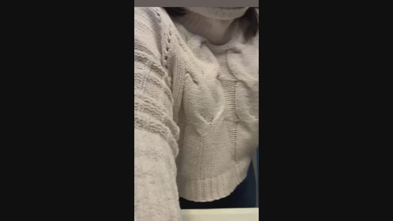mea titty droppin xmas - free porn video