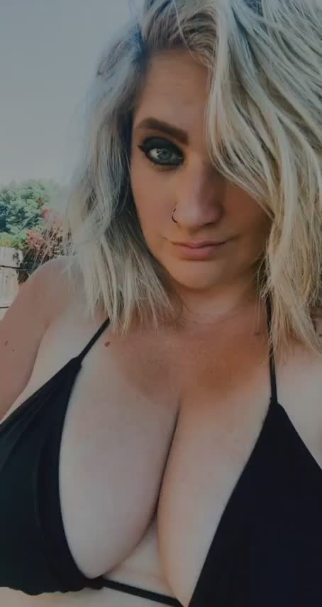 Thought this Titty Tuesday deserved a video. Hope you enjoy [oc] - free porn video