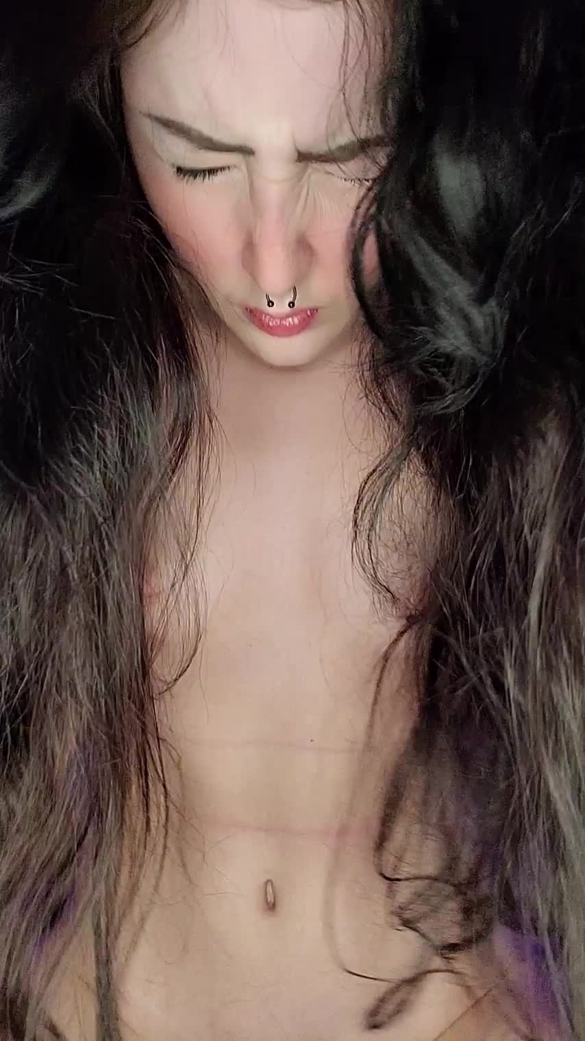 Just wanted to show you what it's like to have a pale petite emo girl riding you - free porn video