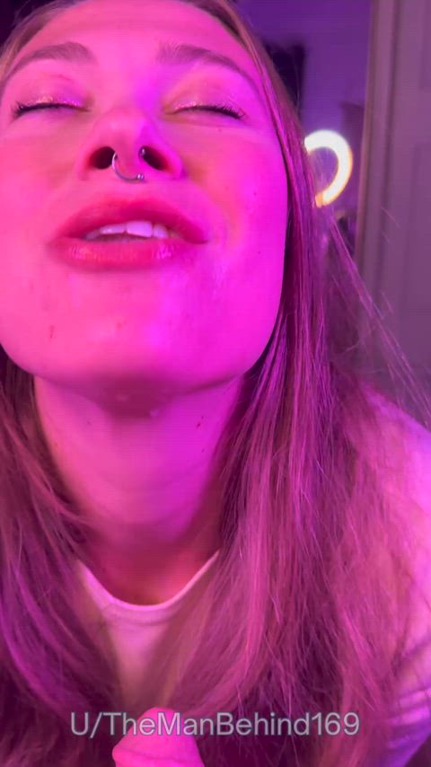 Overflowing mouthful of cum - free porn video