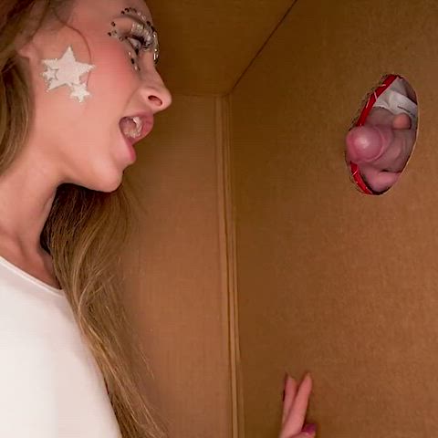 She loves to swallow hot, fresh loads of sperm-nog - free porn video