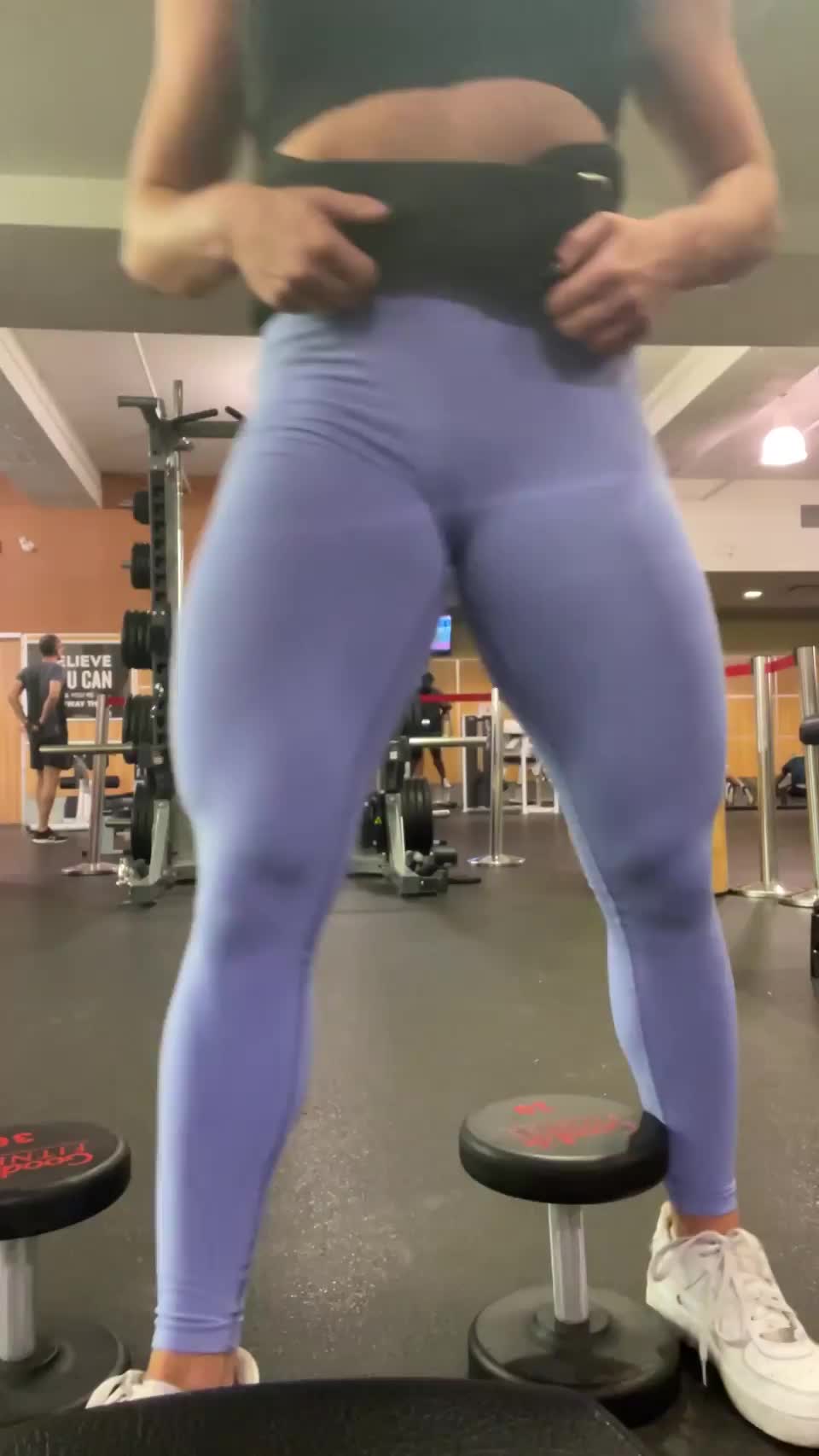 showing off my juicy quads and cameltoe at the gym - free porn video