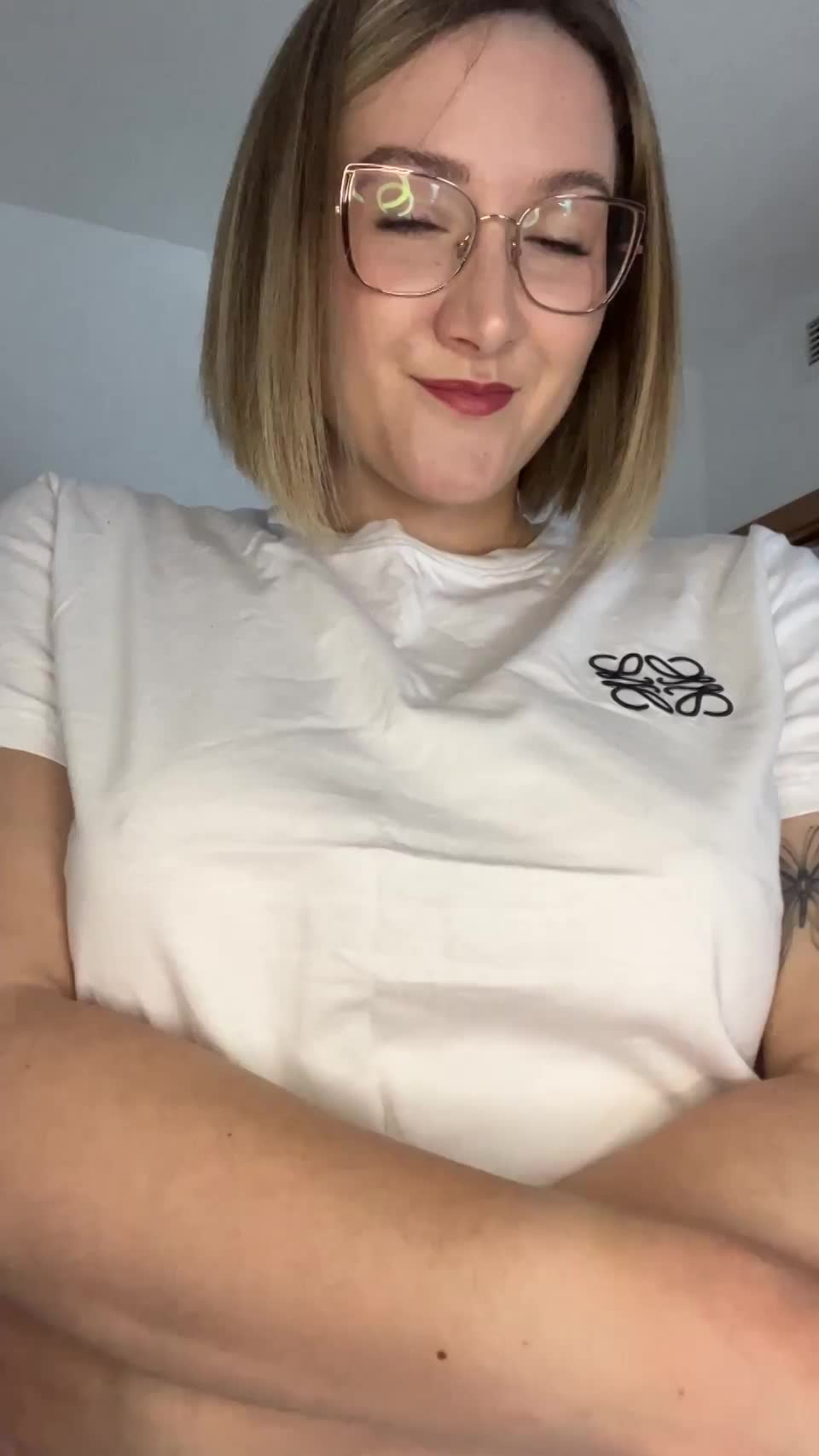 My boobies wants to play with you - free porn video