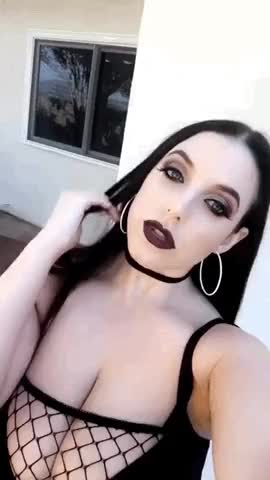 Big tittied goth girl - free porn video