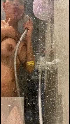 i feel hot, so i decided to take a shower! - free porn video