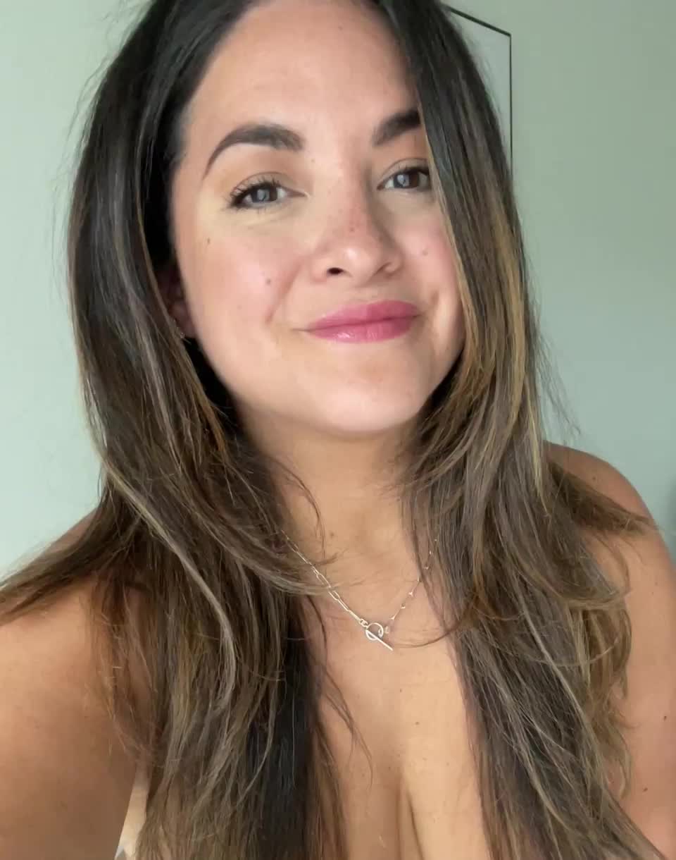 Worship Mommy’s Body - free porn video