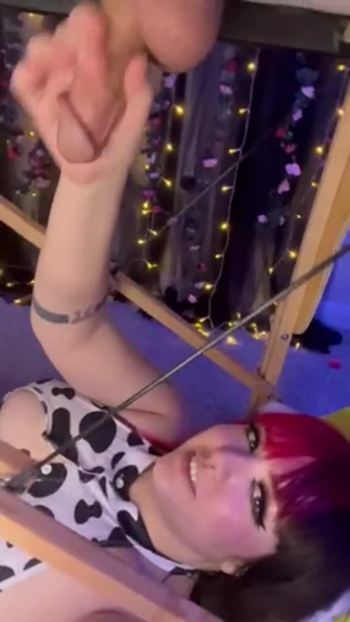 The best way to give a handjob - free porn video