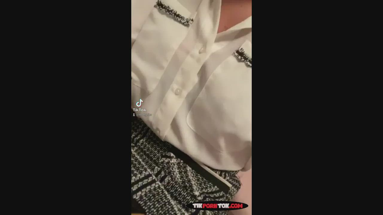 Do you want to come to work and (F)ind me like that? I can be your naughty secretary😈… - free porn video