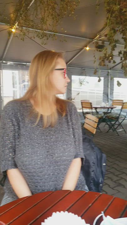 I have to admit that this waitress surprised me, but ultimately... Voilà. Heh - free porn video