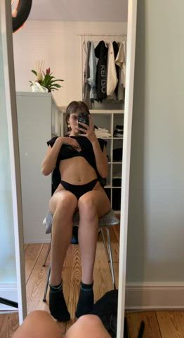 If even 4 guys see my 18 y/o ass, I’ll celebrate and fuck myself 💕 - free porn video