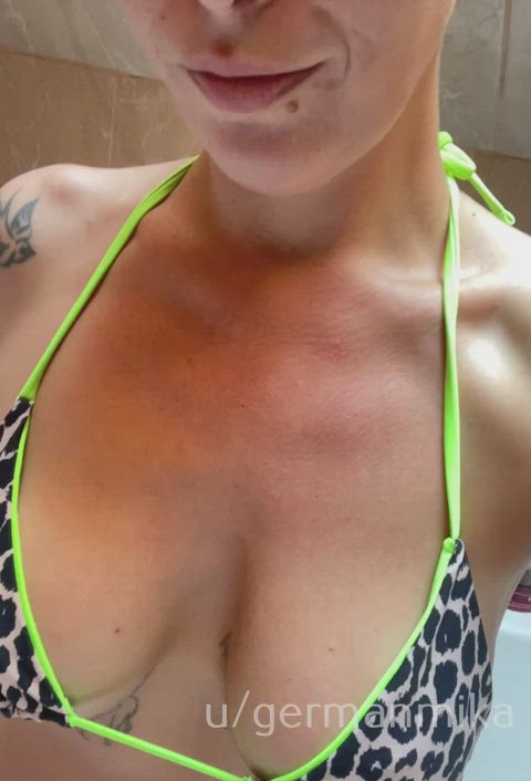 had to flash my big boobs in the shower - free porn video