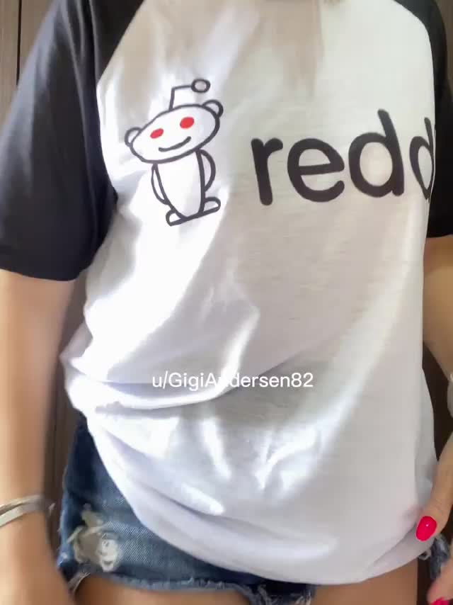 Would you fuck a naughty mom you found on Reddit? 😜 (F40) - free porn video