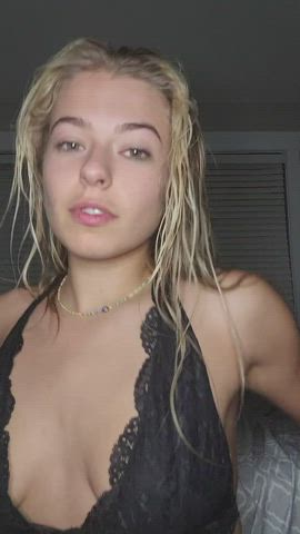 Fresh out the shower for ya 😜 - free porn video