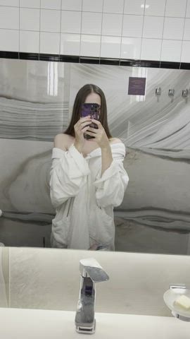 bathrobe fall - free porn video