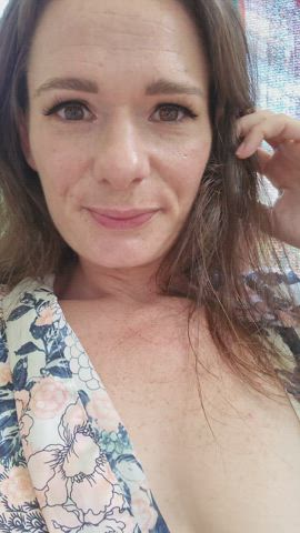 My lips and your lips should be friends! - free porn video