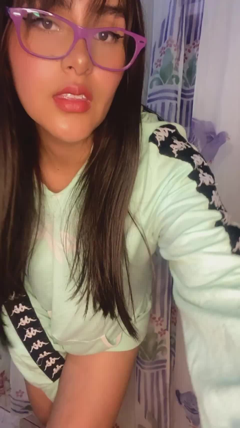 Would you squirt a load on my ass ? 😈 - free porn video