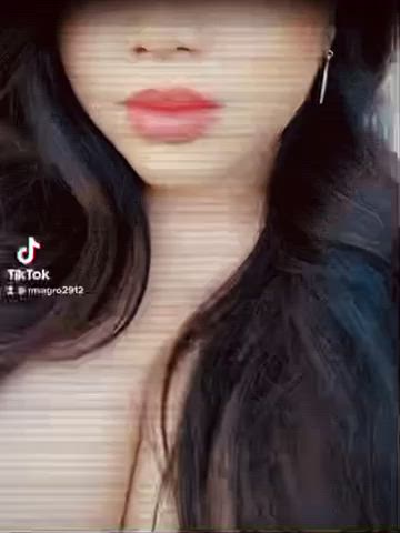 Daddy said she could get a taste. Would you like a taste ? 👅 - free porn video