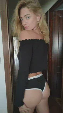 Would you eat my ass better than my ass eat my shorts? - free porn video