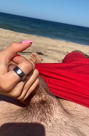 Wife pulls a thick load out of me on beach (OC) - free porn video