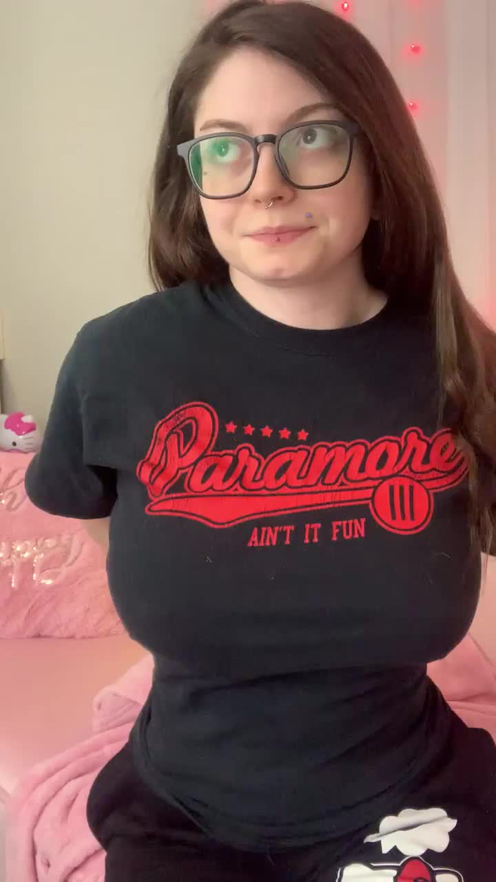 Would you still fuck me with no makeup on? - free porn video