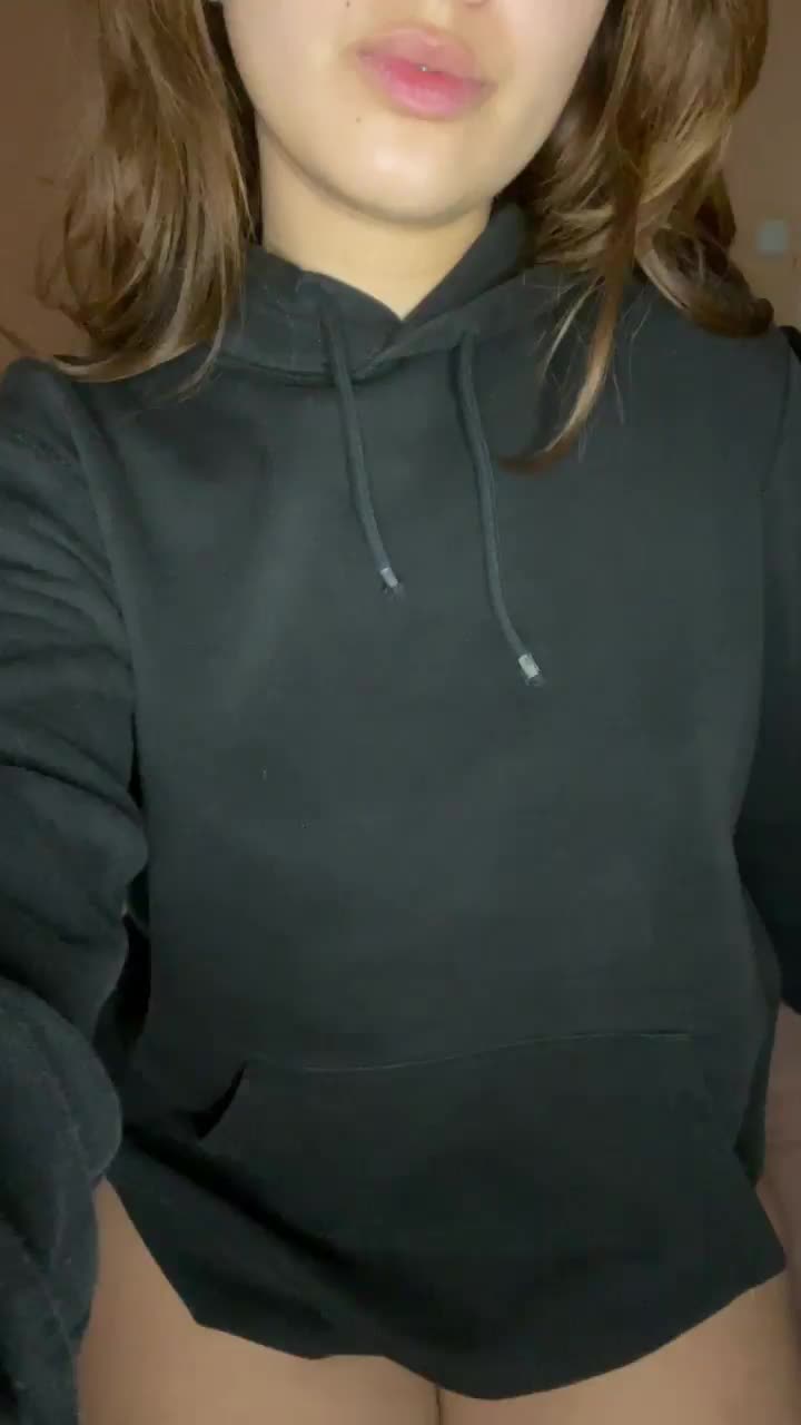 I hope you dont mind if i wear your hoodie like that - free porn video