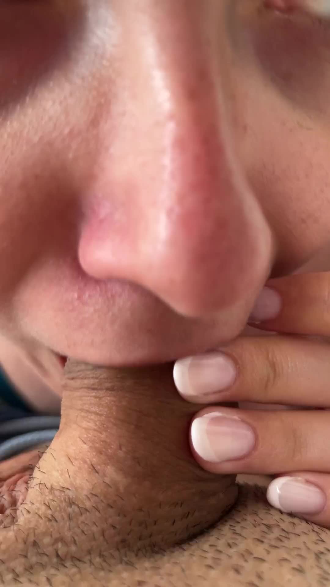 Sensual closeup blowjob  - free porn video