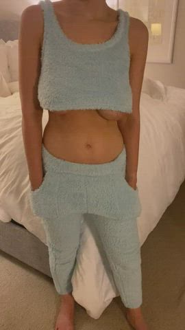My wife has a Christmas present for you all (OC)….. - free porn video