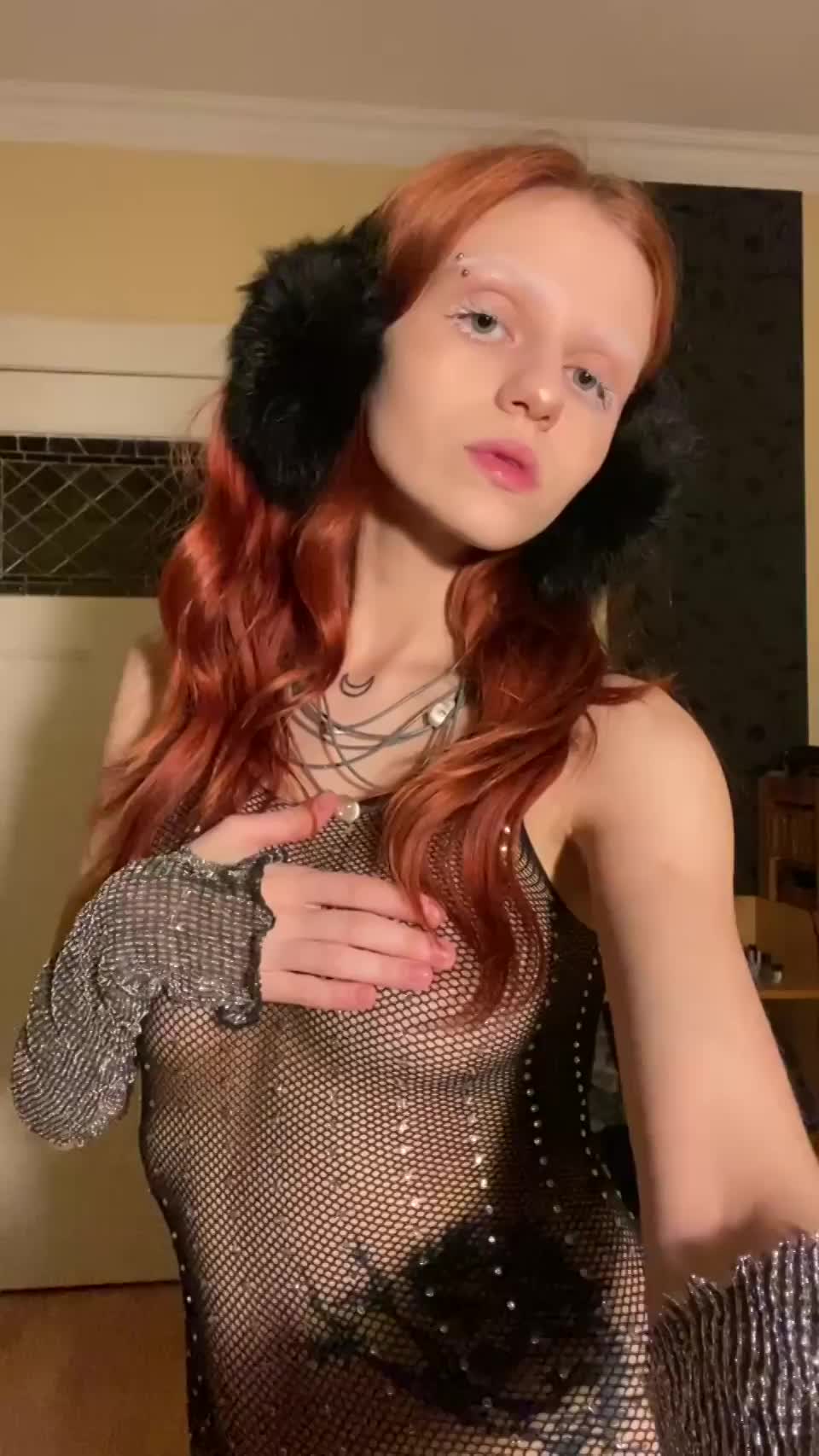 Would you eat my pussy if I let you cum in my mouth? - free porn video