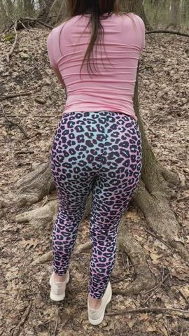 I wish there was a dom daddy in these woods 🤤🌲👀 - free porn video