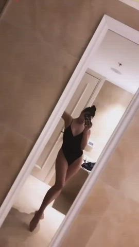 Hailee Steinfeld in Lingerie - free porn video
