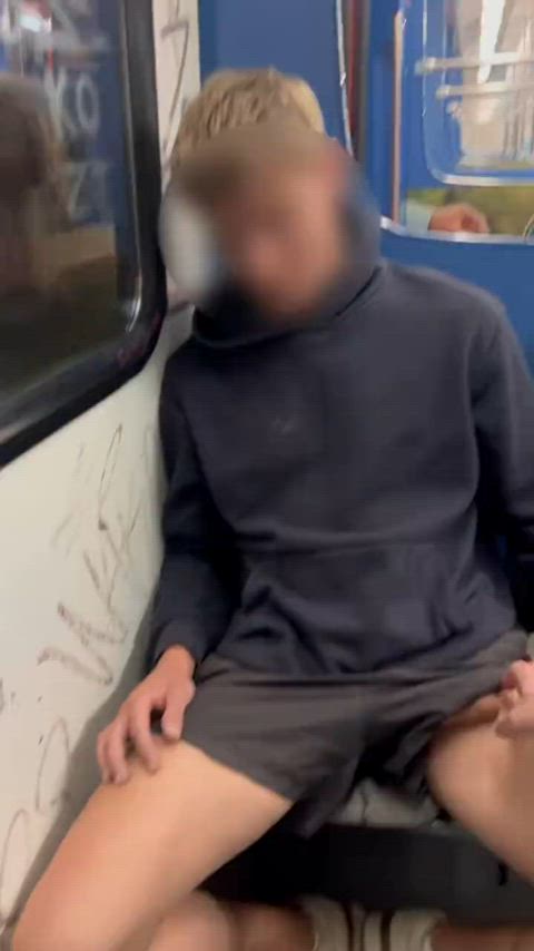 Messy Goon in public - free porn video